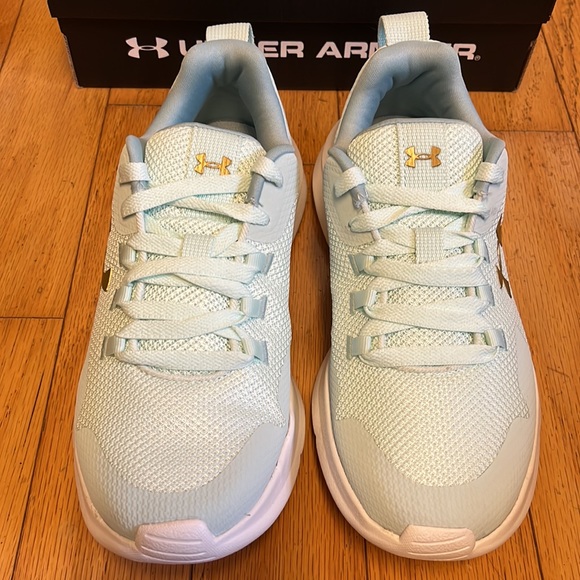 Under Armour W Essentials sz 7.5 Mint Green - Picture 3 of 5